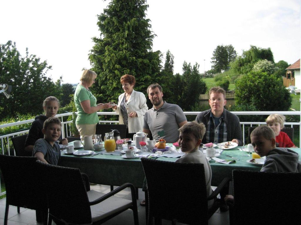 Gastehaus Zieserl Deutsch Kaltenbrunn Buitenkant foto